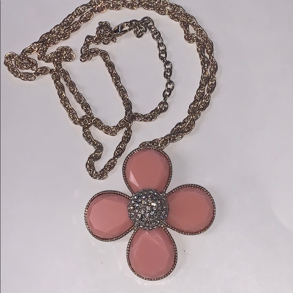 Pretty Huge Flower Rhinestone Necklace